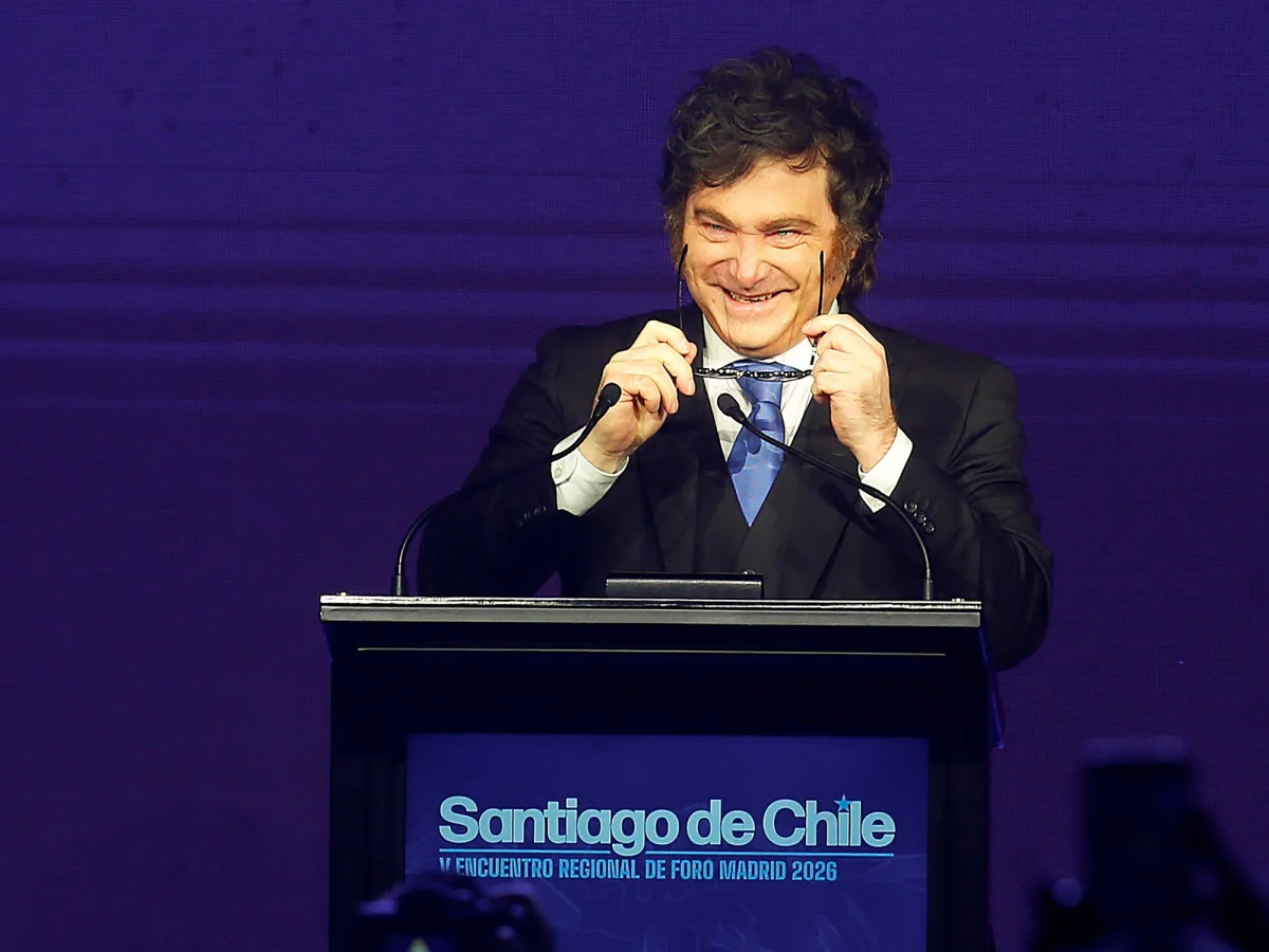 Milei recibe datos cruciales de encuestas que podrían definir su futuro político
