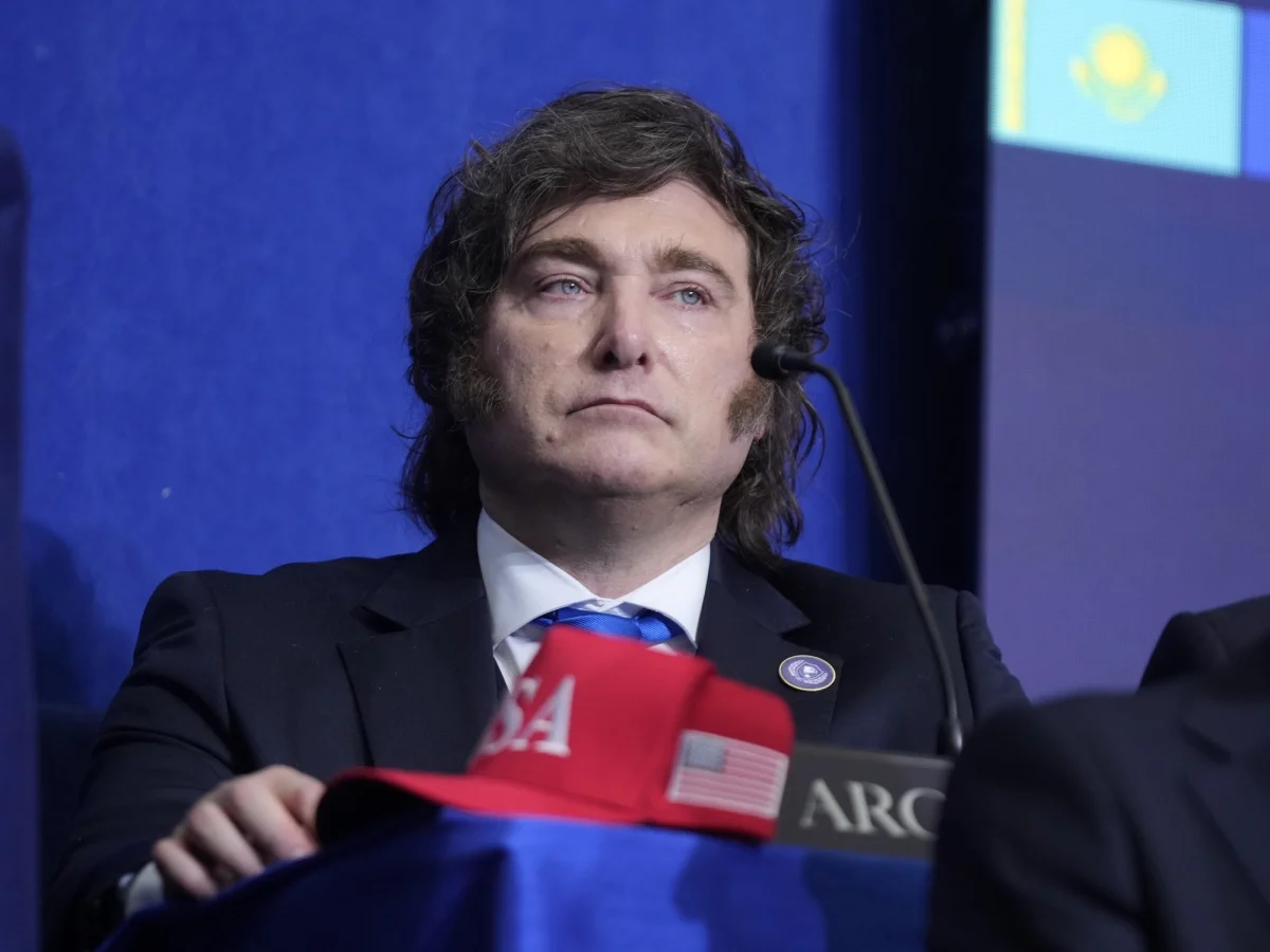 Milei se mantiene en el apoyo popular a pesar del ajuste, revelan datos de encuesta