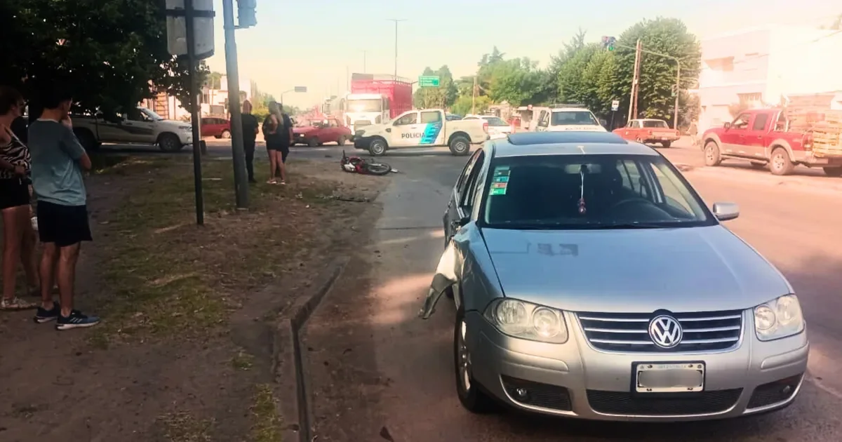 Motociclista de La Plata en estado crítico tras brutal choque con automóvil