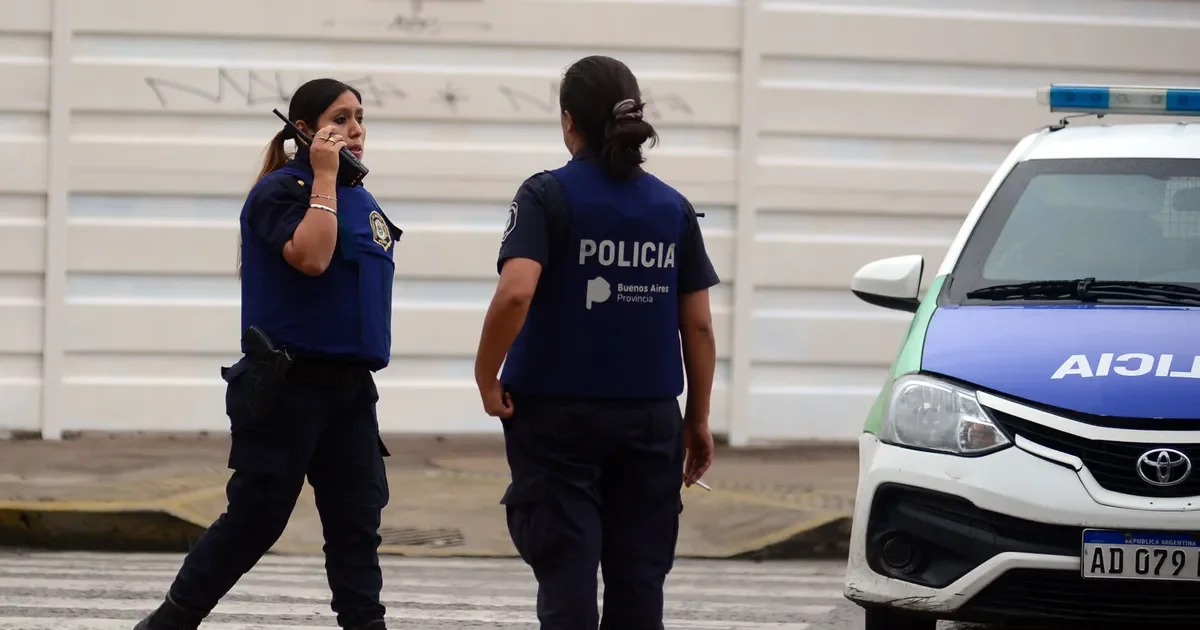 Mujer liberada en La Plata tras ser retenida por su pareja: detenciones en el lugar