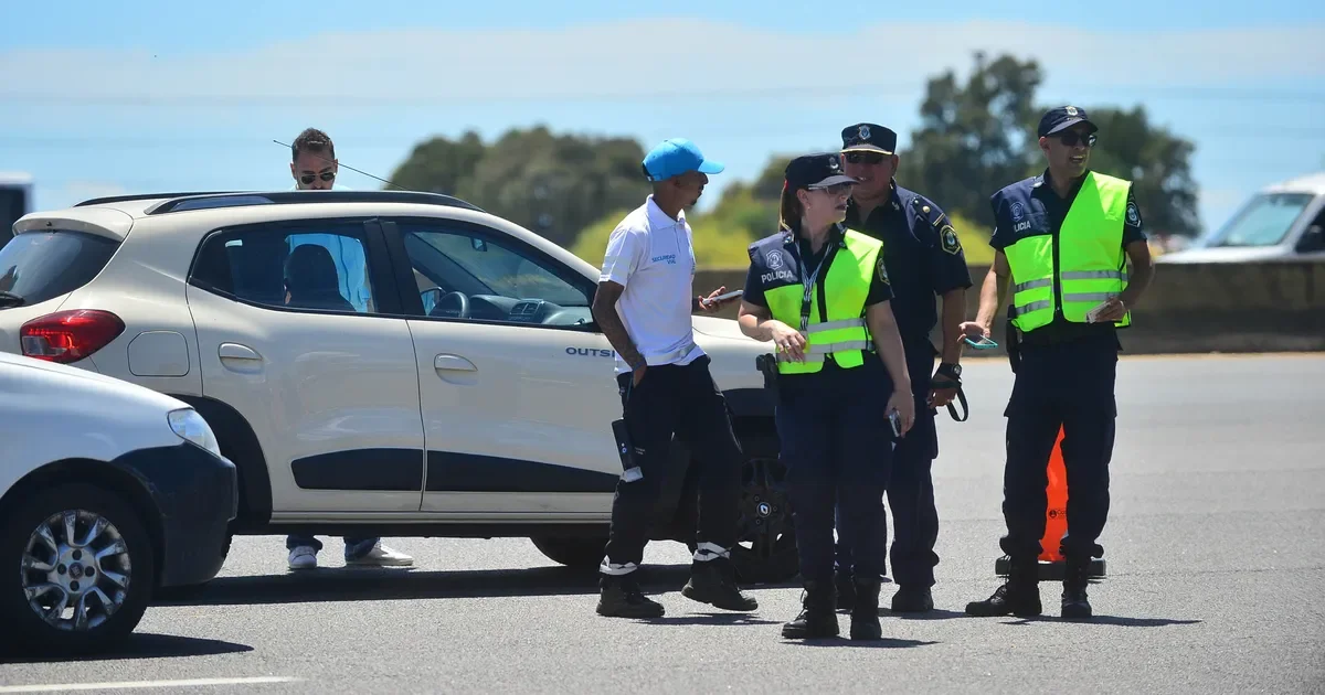 Multas de tránsito en La Plata alcanzan hasta $2.271.000, impactando a conductores locales