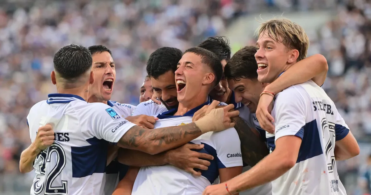 Nicolás Barros Schelotto deslumbró con un gol olímpico que se lleva los aplausos en La Plata