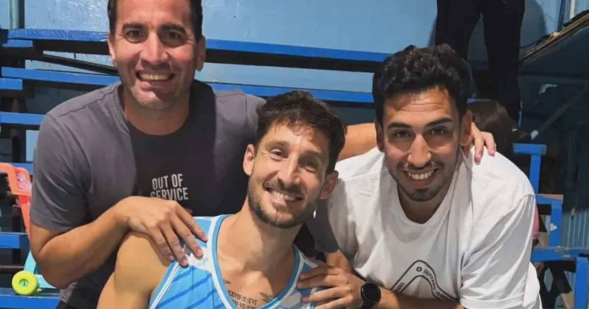 Nicolás Mazzola sorprende en su regreso al deporte, esta vez en el básquet local