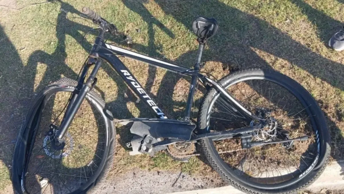 Novio herido tras ser atropellado por su pareja en Abasto: un drama familiar