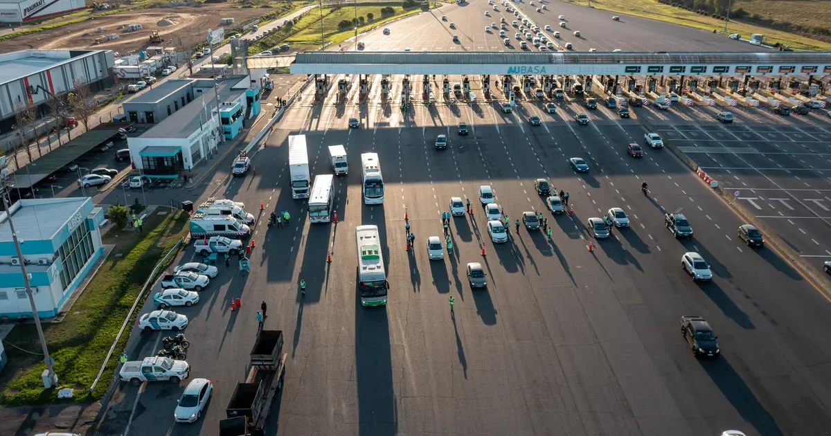 Obras del cuarto carril en la Autopista La Plata-Buenos Aires generan demoras en el tránsito.
