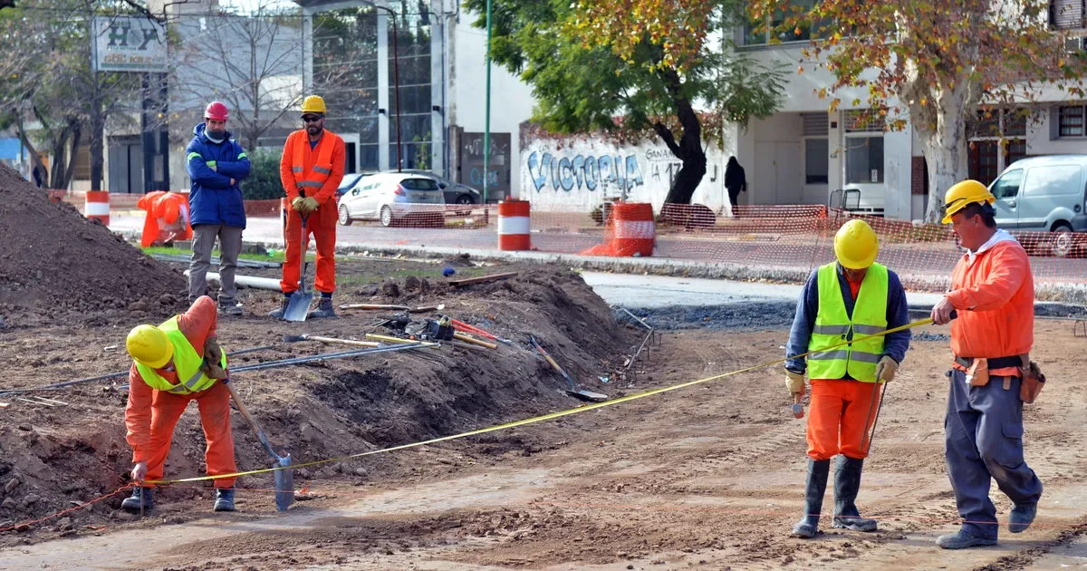 Obras viales en Melchor Romero generan cortes de tránsito que complican el acceso a La Plata