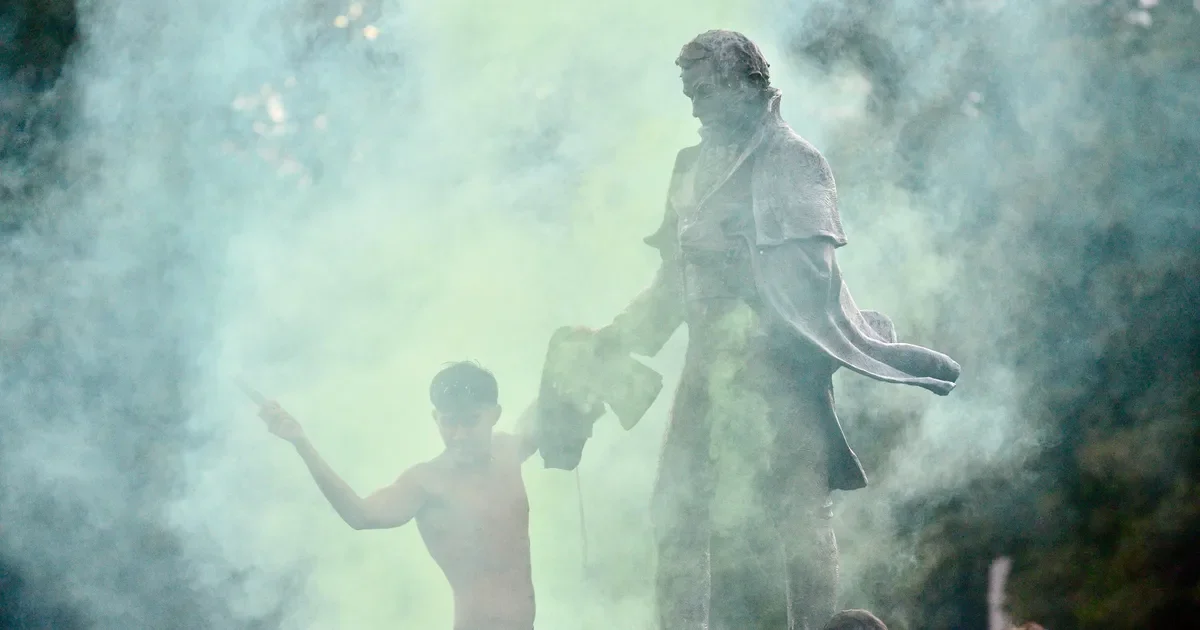 Operativo de seguridad en La Plata busca proteger a vecinos de posibles desmanes