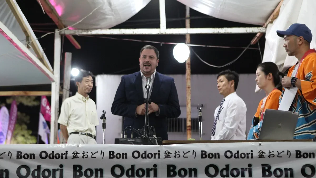 Pablo Elías se compromete con la comunidad: obras en la Terminal y visita al Bon Odori