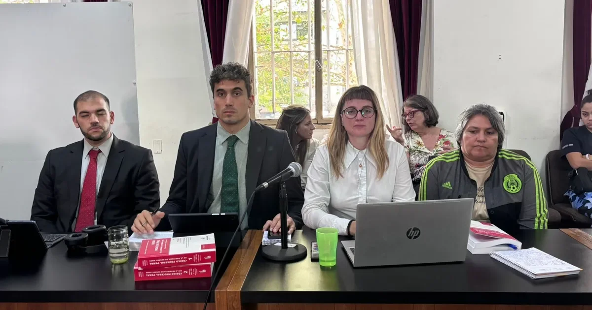 Patricia Godoy busca prisión domiciliaria mientras se define su situación judicial tras femicidio.