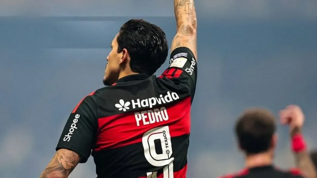 Pedro, figura clave de Flamengo, llega a La Plata en medio de un momento crítico