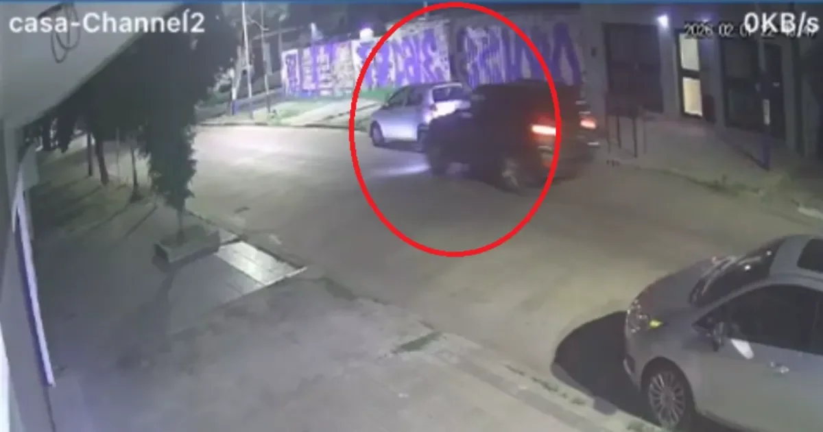 Pelea entre vecinos en La Plata: choque desata denuncias y daños materiales