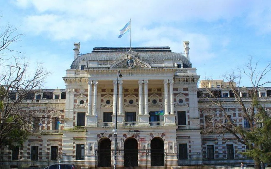 Pérdidas millonarias para La Plata, Berisso y Ensenada por recortes provinciales