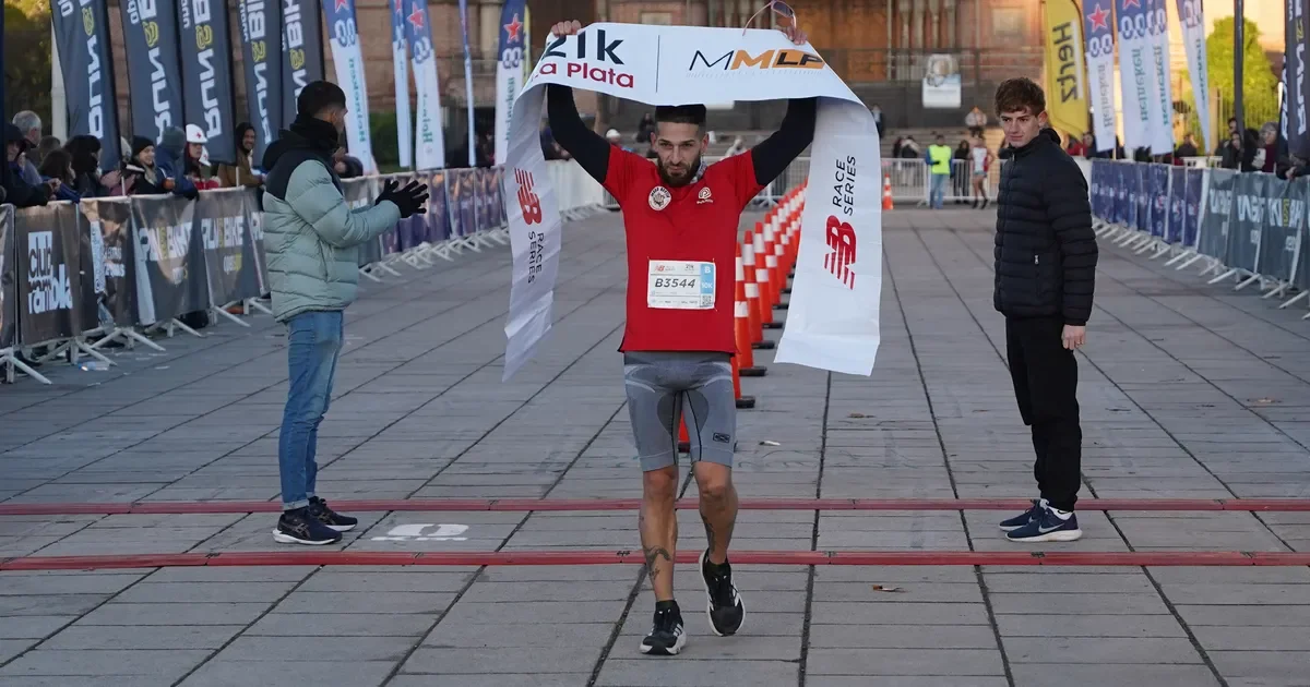 Platenses brillan en la Media Maratón: dos atletas se suben al podio en los 10K