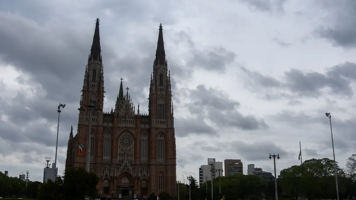 Pronóstico de lluvias y frío impacta actividades en La Plata y alrededores hoy
