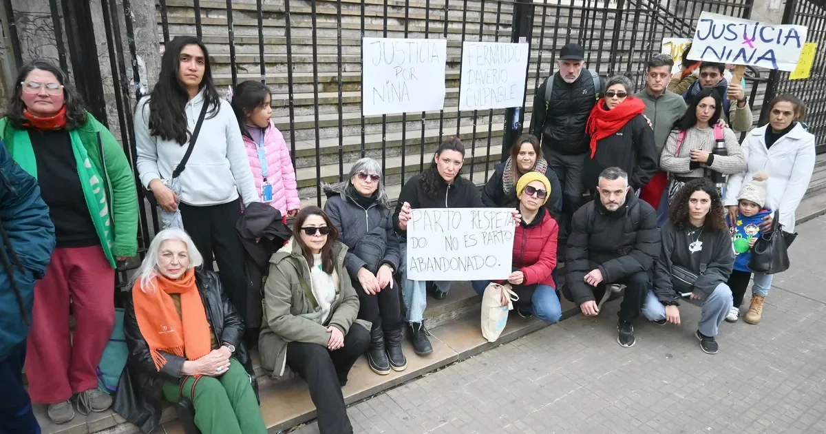 Protesta en La Plata exige justicia para víctimas del obstetra Fernando Daverio