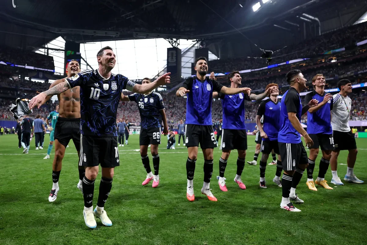 Reacciones encendidas en La Plata tras el polémico partido Argentina-Inglaterra
