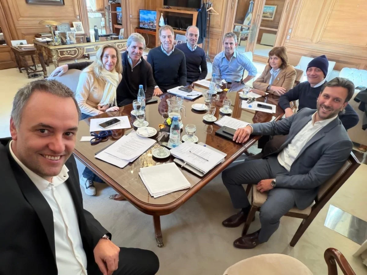 Reencuentro entre Caputo y Menem en La Plata: ¿puede fortalecerse el diálogo político?