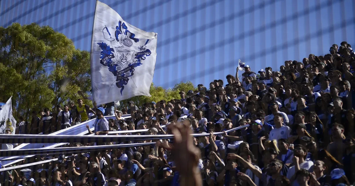 Regresan de un partido de Gimnasia y hallan su hogar en La Plata saqueado