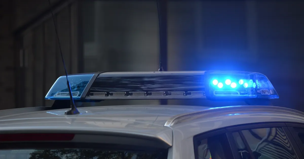 Remisero en Berisso fue víctima de un violento robo a mano armada en plena calle