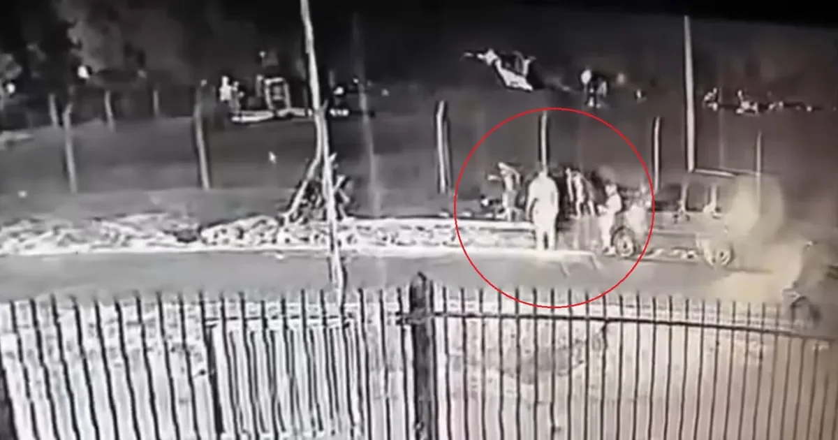 Rescatistas luchan por salvar a las sobrevivientes de un grave accidente en La Plata