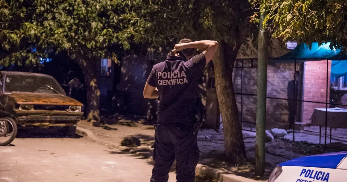 Restos óseos en calle de Ensenada generan alarma entre los vecinos del barrio