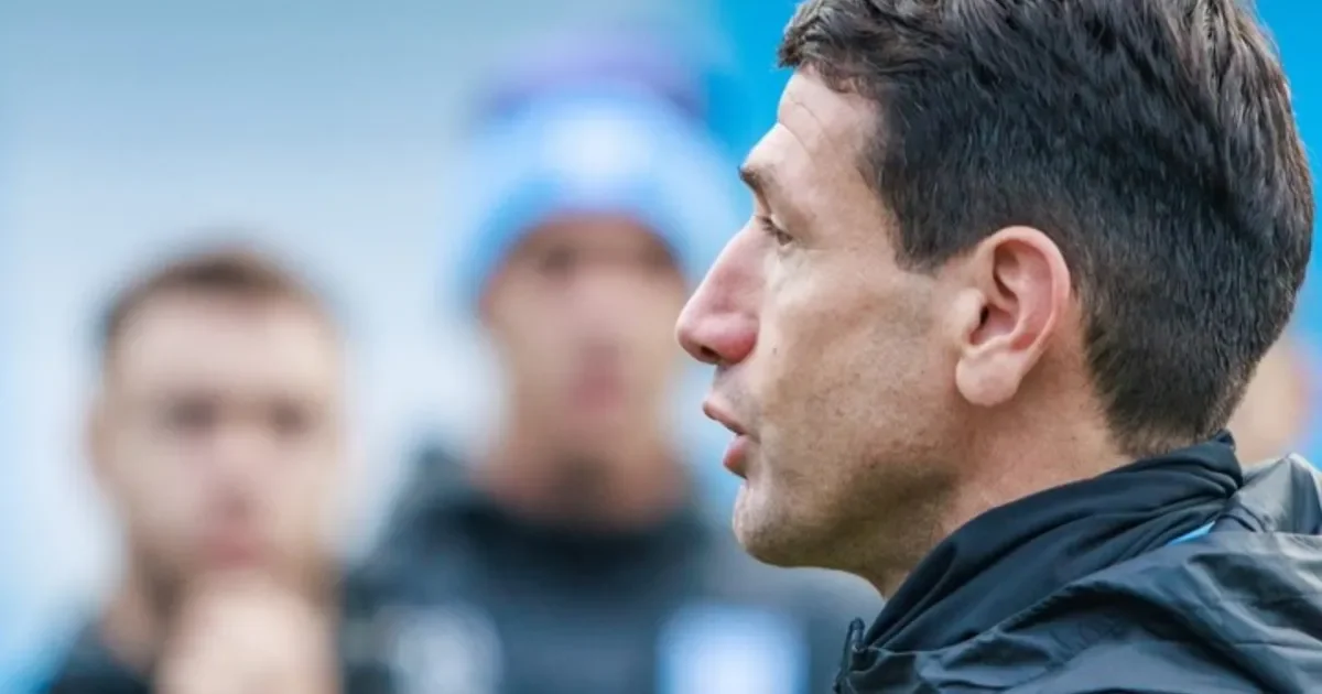 Sebastián Romero inicia su camino como DT en Racing con un triunfo contundente