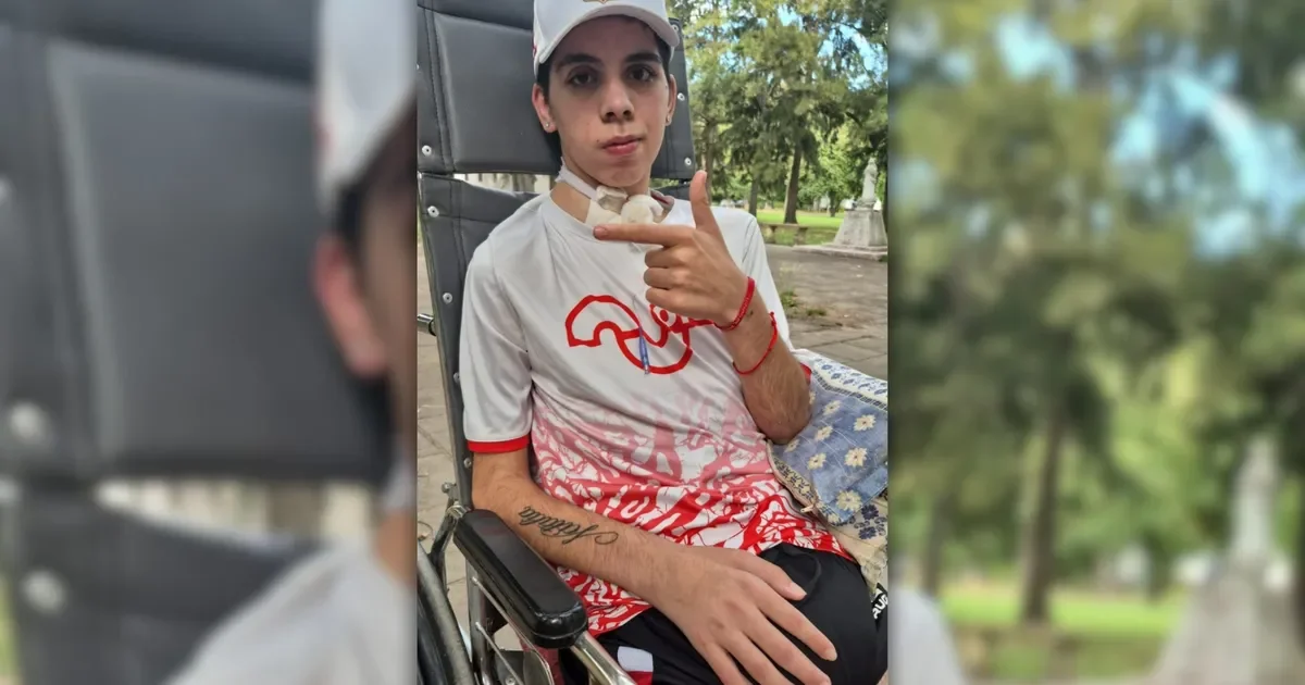 Solidaridad en La Plata: campaña busca reunir fondos para silla de ruedas de joven
