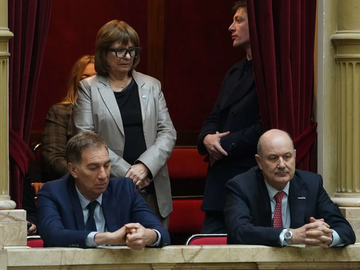 Tensiones entre funcionarios aumentan a días de la mesa política del Gobierno en La Plata