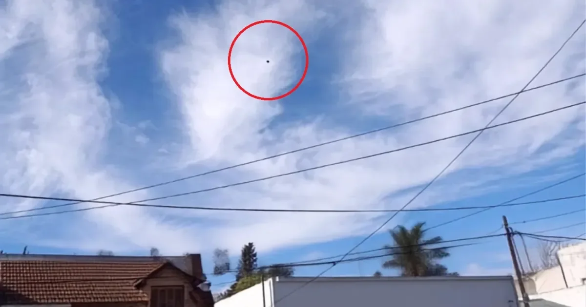 Tolosa en alerta: vecinos reportan un dron realizando vigilancia en el barrio