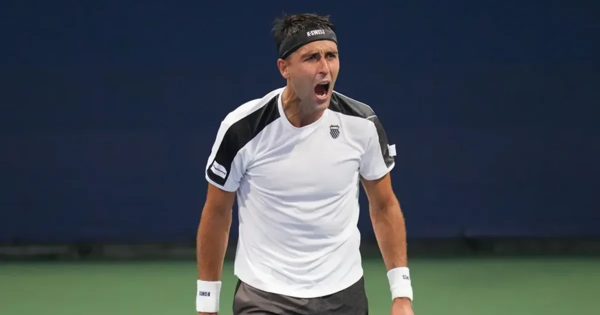 Tomás Etcheverry avanza a la tercera ronda del US Open tras un gran desempeño en su partido