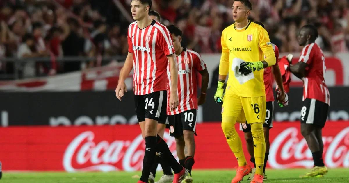 Tomás Palacios destaca el apoyo de los hinchas tras la dura derrota frente a Lanús