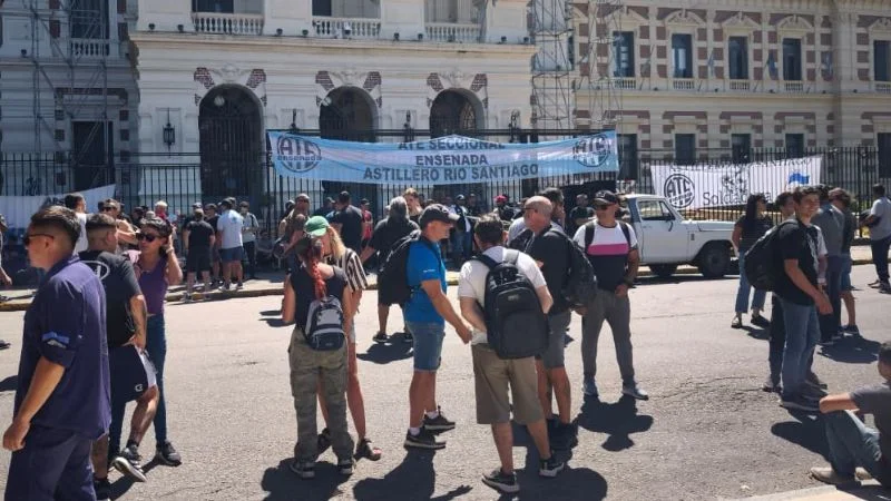 Trabajadores de Astillero Río Santiago rechazan paritaria de Kicillof y exigen mejoras inmediatas