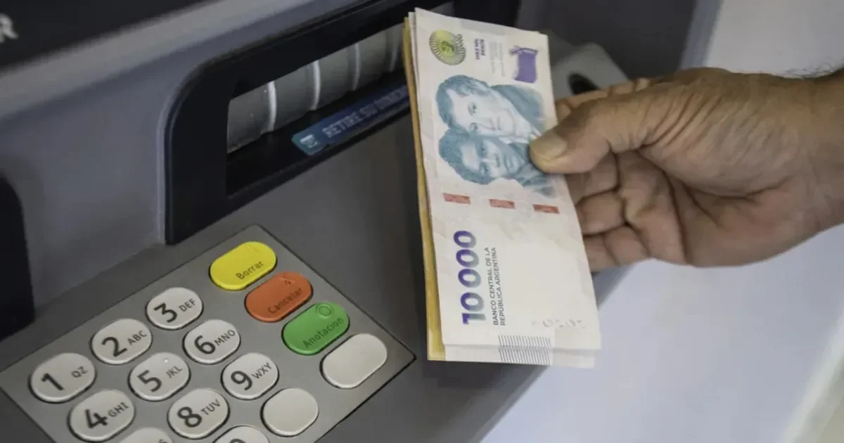 Trabajadores de la administración pública de La Plata esperan el aguinaldo este mes