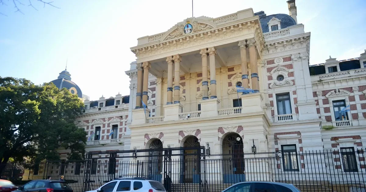 Trabajadores esperan propuestas concretas en paritarias tras el paro del lunes en La Plata