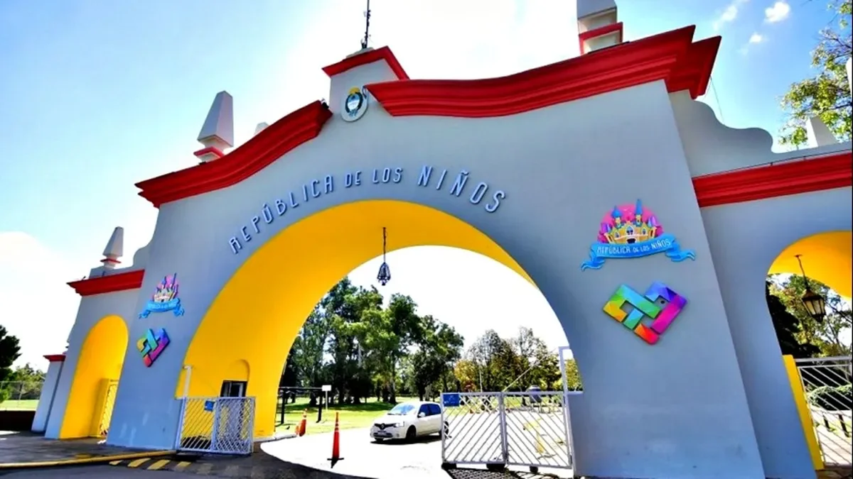 Tragedia en el estacionamiento de la República de los Niños: un hombre pierde la vida