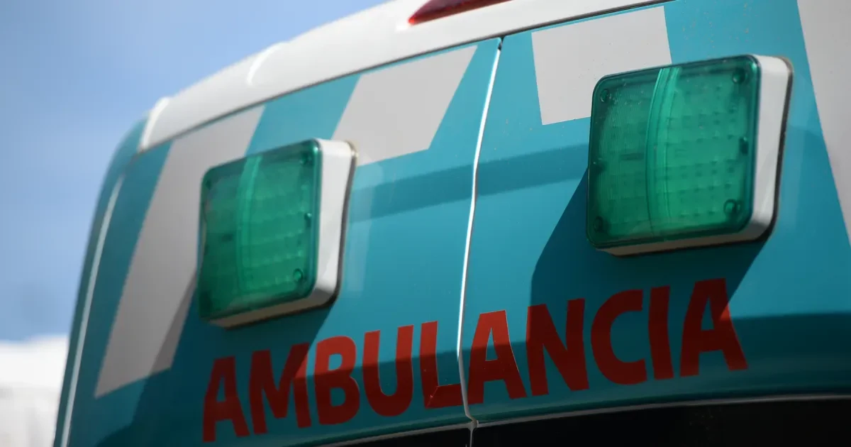 Tragedia en La Plata: un hombre pierde la vida en una concesionaria durante un incidente médico