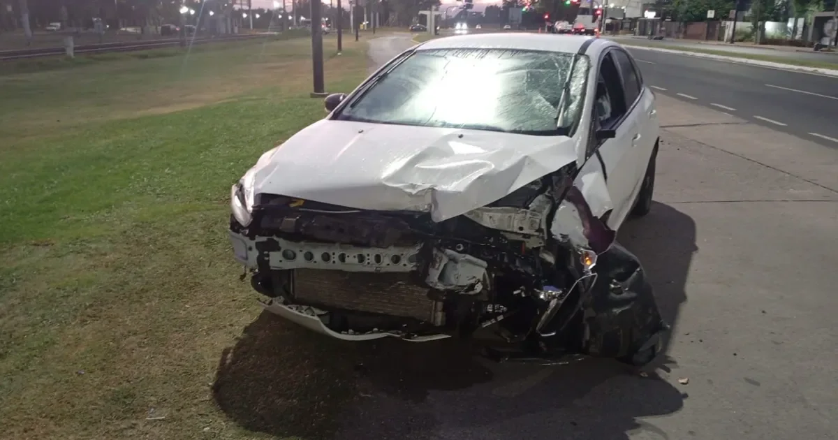 Tragedia en La Plata: un joven de 26 años pierde la vida en un accidente de tránsito