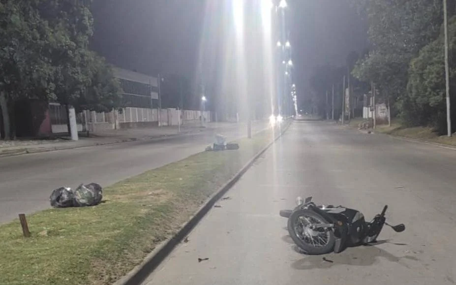 Tragedia en La Plata: una motociclista pierde la vida tras despiste en la ruta 520