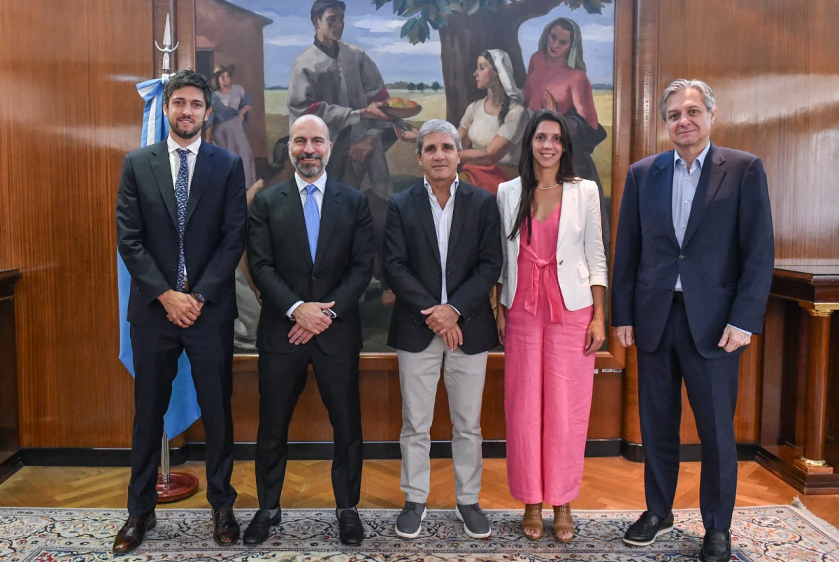 Uber refuerza su presencia en La Plata con una inversión millonaria y relanzamiento de Uber Eats