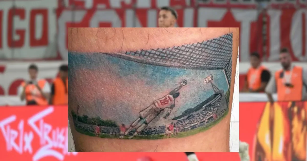 Un hincha de Estudiantes sorprende a Muslera con un emotivo tatuaje de su atajada