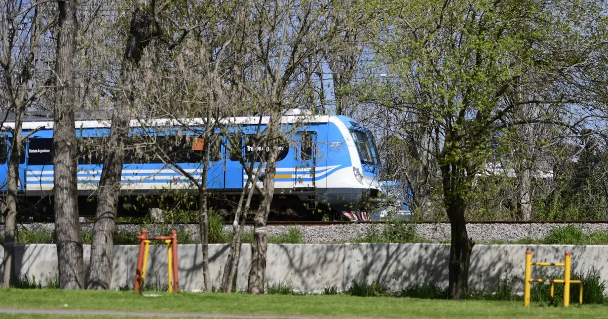 Una pareja pierde la vida en las vías del tren Roca, conmoción en la comunidad de Berisso