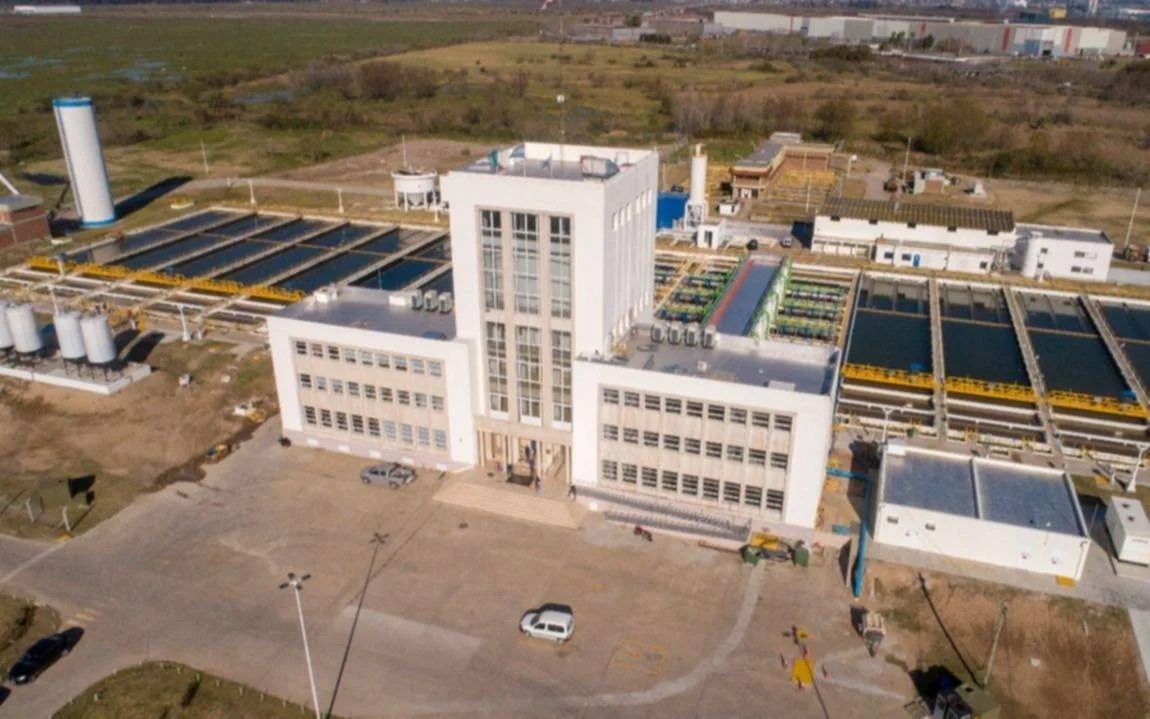 Vecinos de Ensenada alertan sobre deficiencias en el servicio de ABSA ante posible aumento del 40%