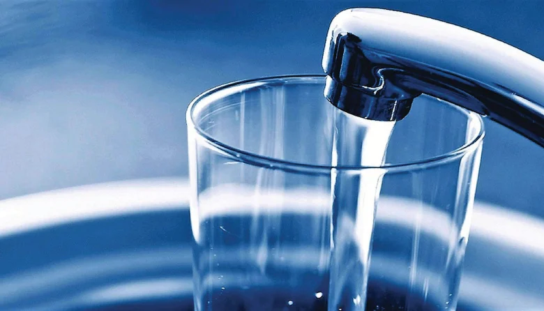 Vecinos de Ensenada y Berisso celebran la vuelta del servicio de agua tras trabajos necesarios