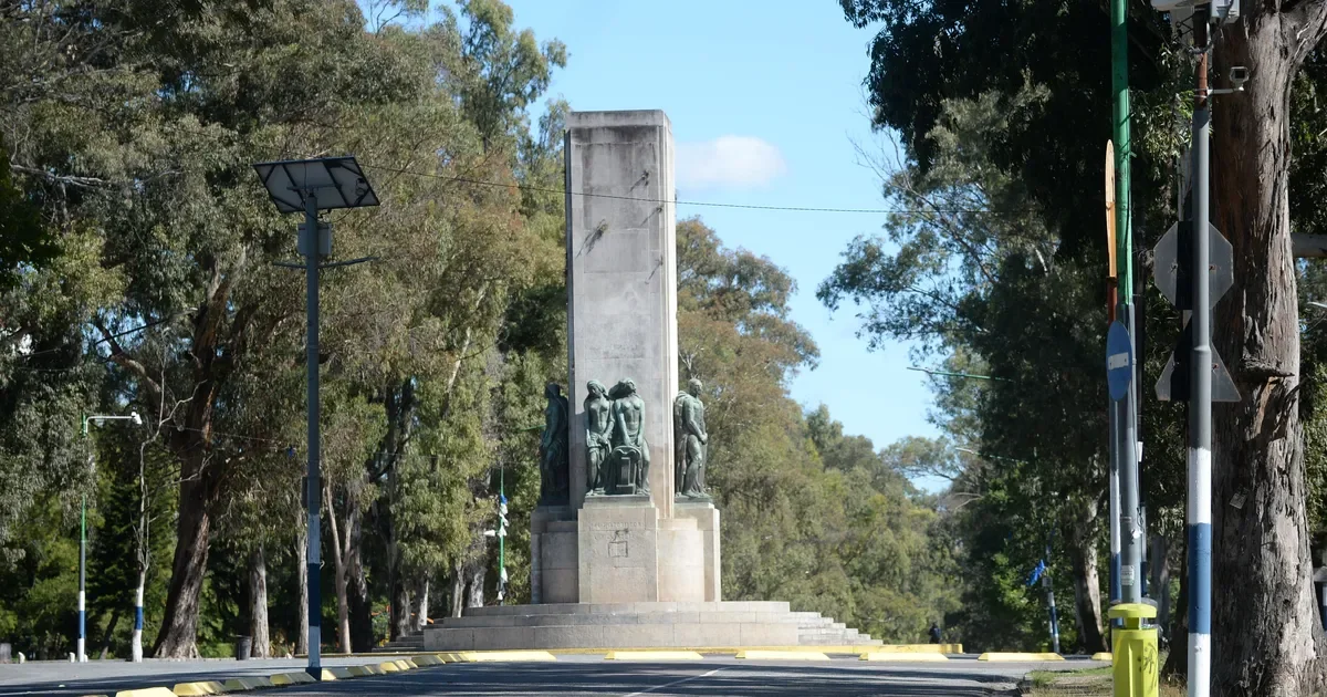 Vecinos de La Plata reclaman la apertura y reparación urgente de baños en el Bosque y el Parque San Martín