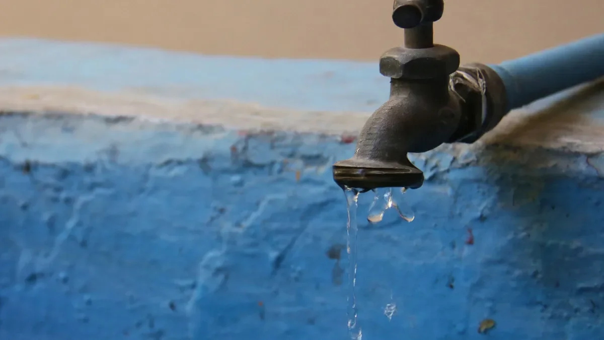 Vecinos de La Plata se organizan ante la crisis de agua que afecta a varios barrios