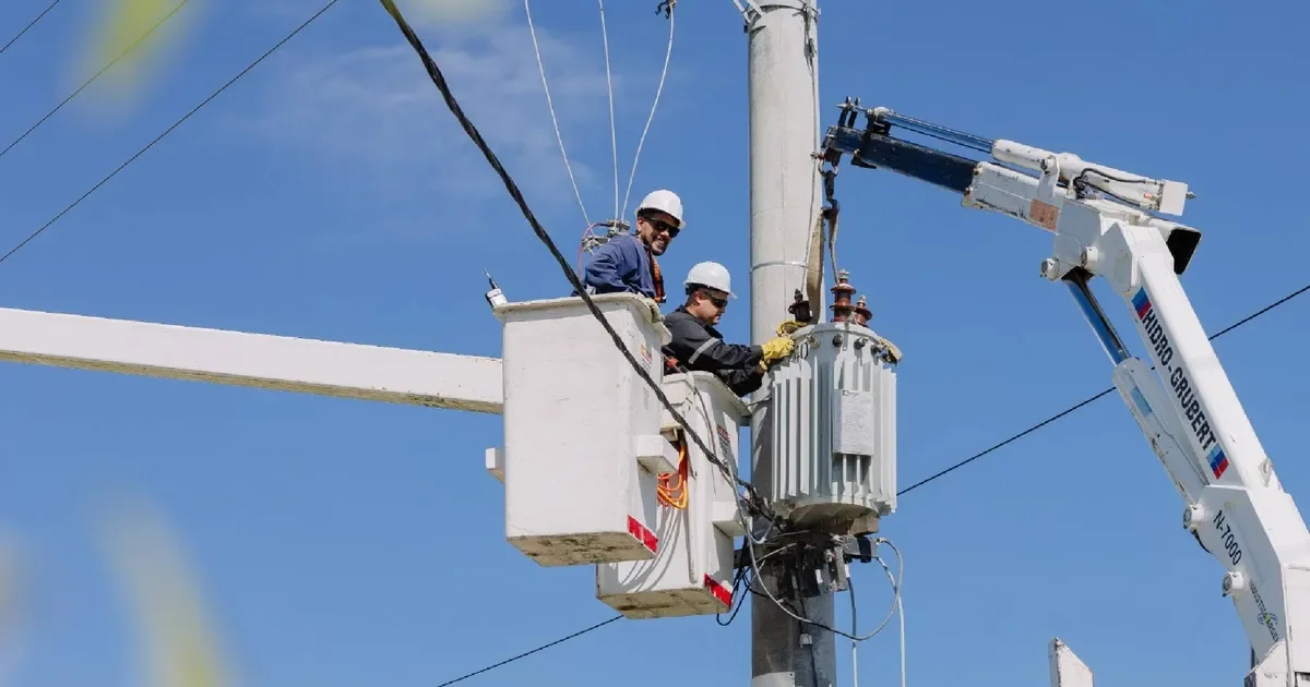 Vecinos de La Plata se preparan para cortes de luz por mantenimiento de Edelap esta semana