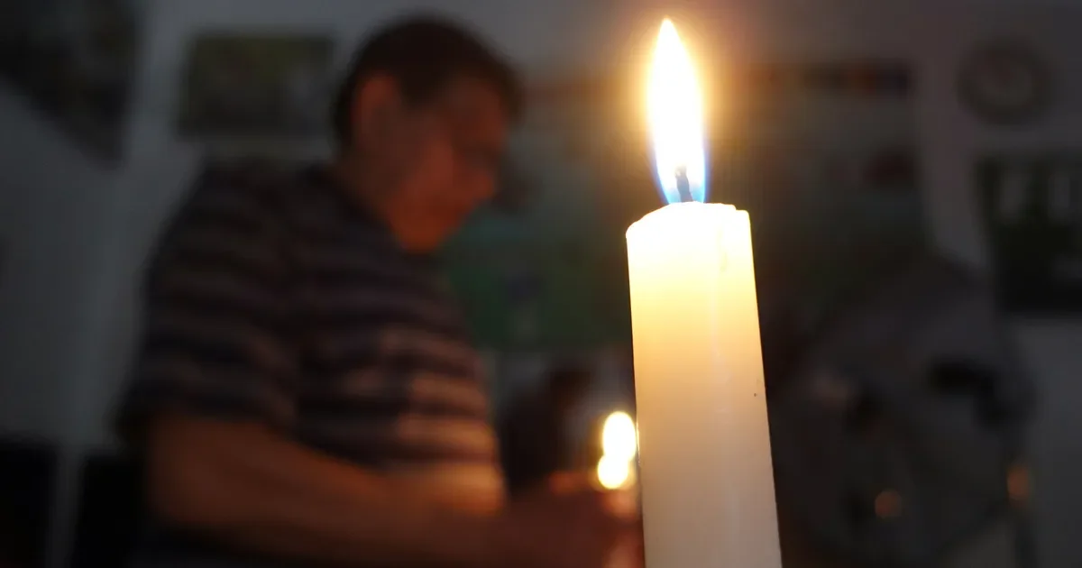 Vecinos de La Plata se preparan para cortes de luz que afectarán el centro hoy