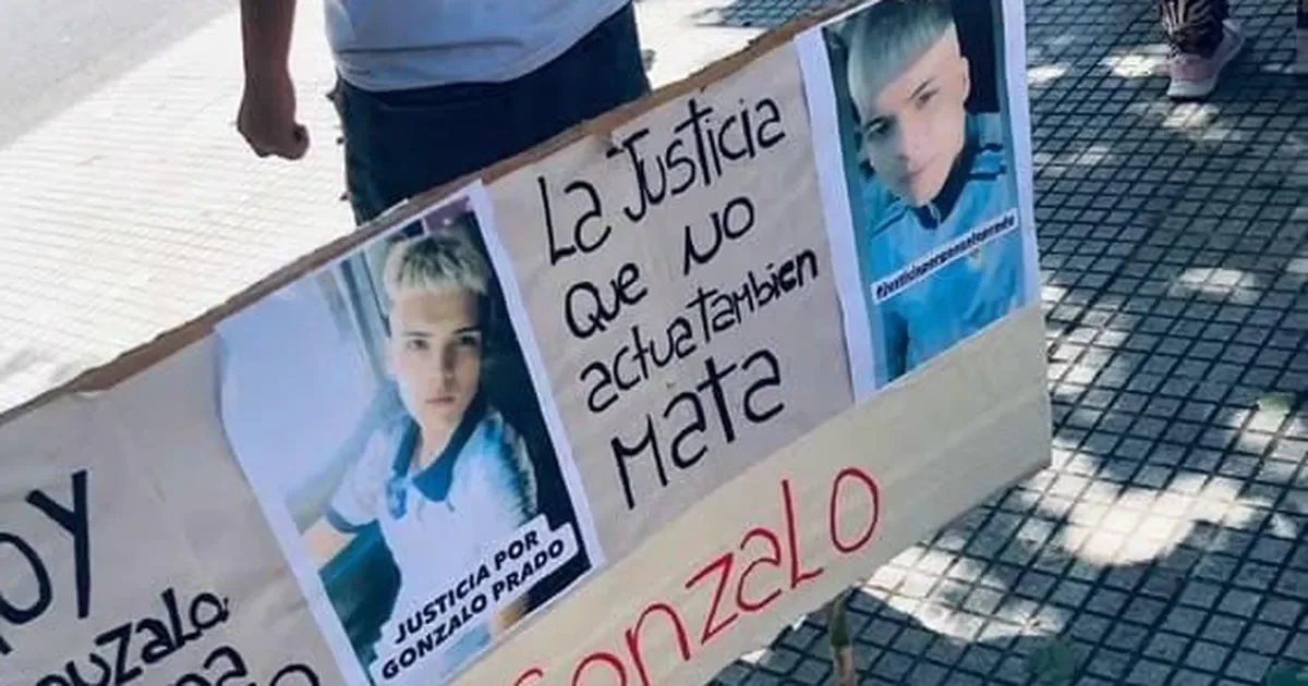 Villa Elvira en shock: arrestan al presunto asesino de un joven por un disparo en la cabeza