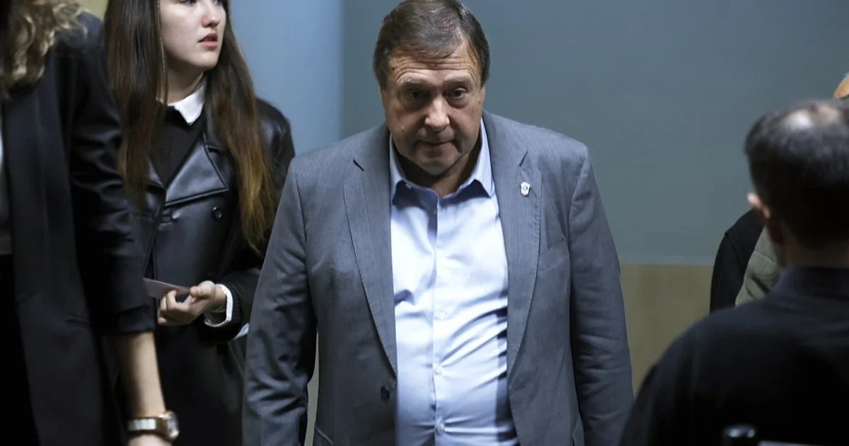 Vínculos de Weretilneck con un arrepentido de la AFA generan preocupación en La Plata