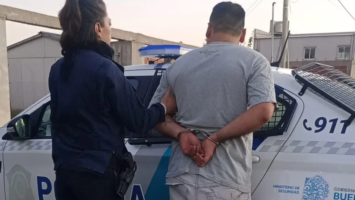 Violencia de género en Los Hornos: un hombre ataca a su esposa con un cuchillo
